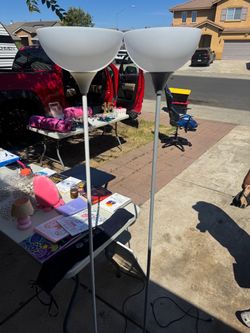 Garage sale printer Xbox lamps chairs