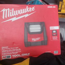 Milwaukee Lampara M18 (Tool Only)