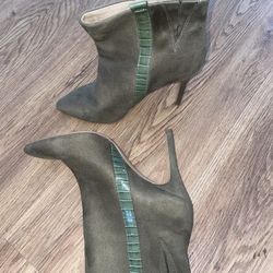 Charles David- Women’s Boots 