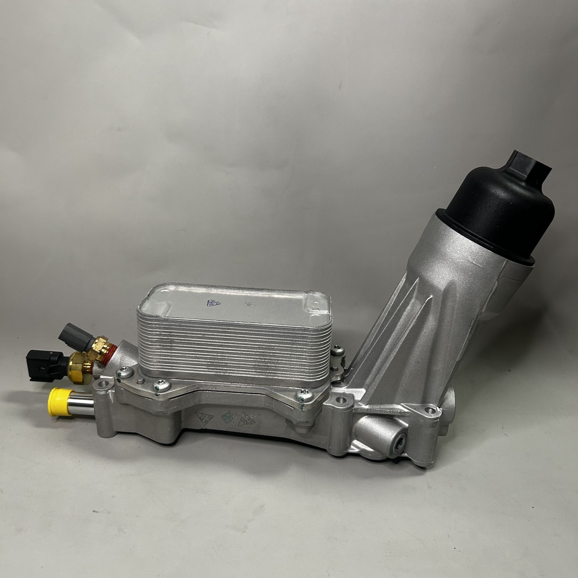 Aluminum Engine Oil Filter Housing With Oil Cooler For 926-876 For 11-16 Jeep Dodge Chrysler
