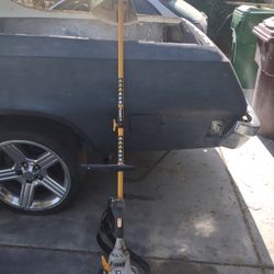 Ryobi Gas Powered Weed Eater With Extra Cutting Attachments