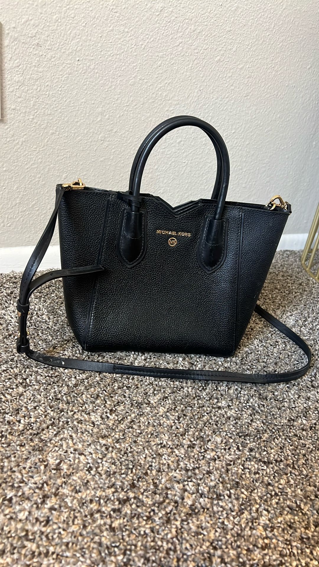Michael Kors Small Pebble Messenger Bag