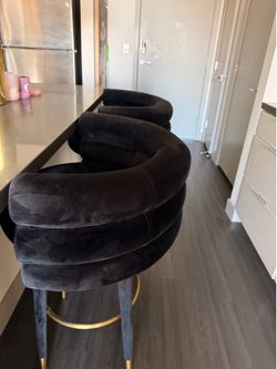 4 barstools