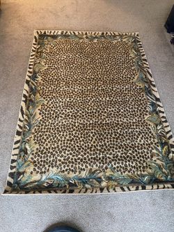 Area Rug ( Brand New)