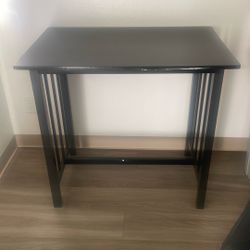 Chair & Table 