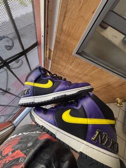 Nike dunks lakers 9.5 (NOT FREE)