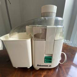 THE JUICEMAN Jr.  JUICER