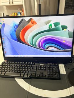 ALL in ONE DESKTOP 28 inches fully loaded looks like brand new
