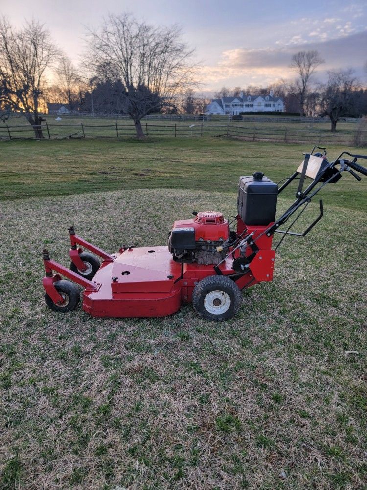 Exmark Metro 32 In Ch Commercial Walk Behind Mower