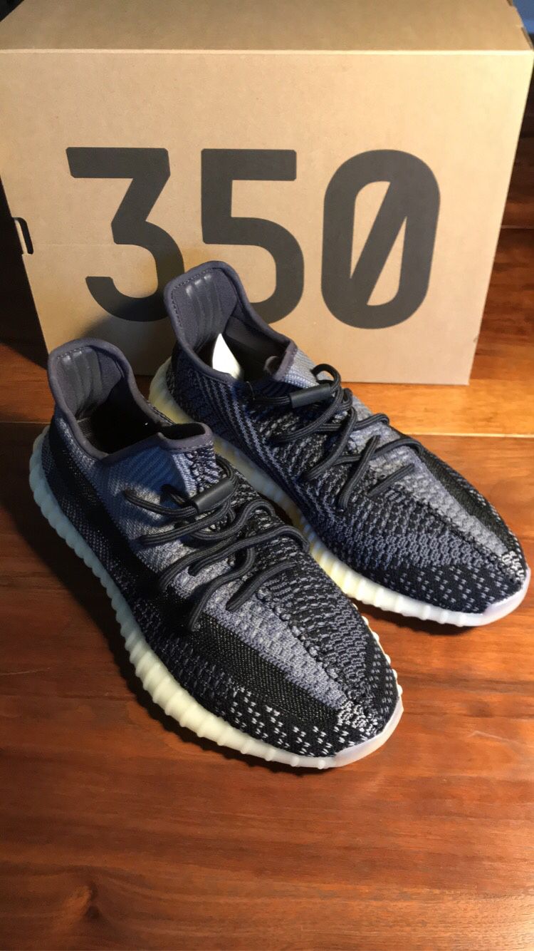Adidas Yeezy Boost 350 V2 ‘Carbon’ Size 10.5