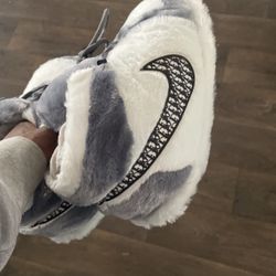 Dior 1 Fuzzy Slippers