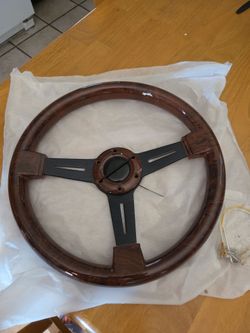 Beautiful Wood Grain Steering Wheel