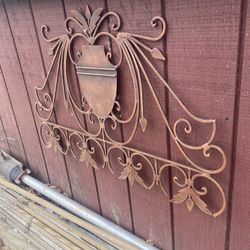 Iron Garden Ornament 