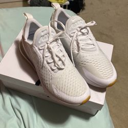 Nike AIRMAX 270