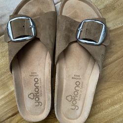 Women’s Slide Sandals. Slippers  Leather