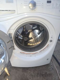 Whirlpool Washer King Size Capacity And Heavy Duty Works Exelent