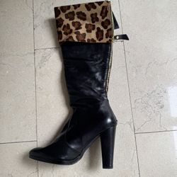 Stuart Weitzman Boots (new) Size 8