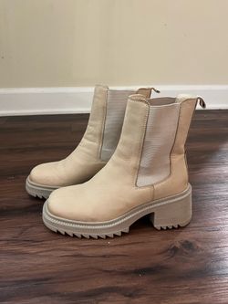 Steve Madden Boots Size 8