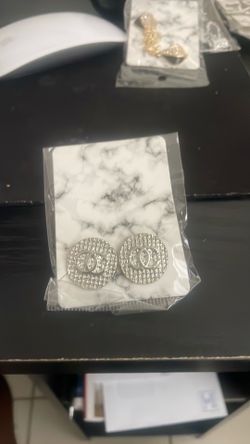 Silver Round Designer-Style Logo Stud Earrings – Brand New