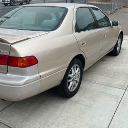 2000 Toyota Camry