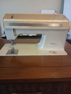 Singer Futura 900