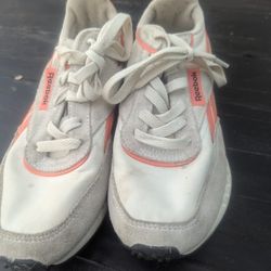 Reebok Sneakers