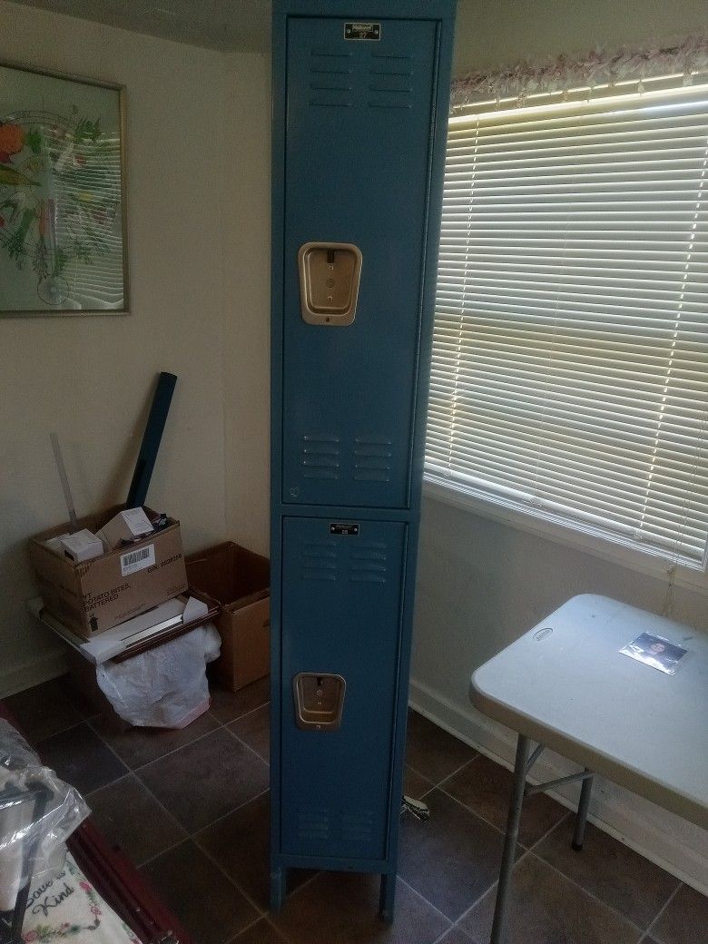 Blue Locker