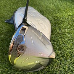 Taylormade Qi35 Driver 10.5° Fujikura Ventus Shaft R-Flex