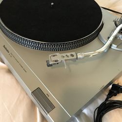 technics sl-d2 motor driven turntable