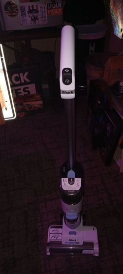Perfect looking and working shark wd-210 cordless hydrovac only no charging base stick vac only