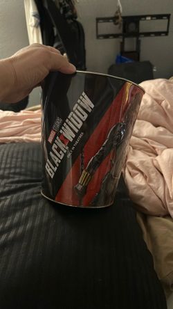 Black Widow Receptacle