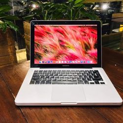 Apple MacBook Pro 13” display i5 Intel Processor 4GB RAM 500GB HDD STORAGE DRIVE $135 