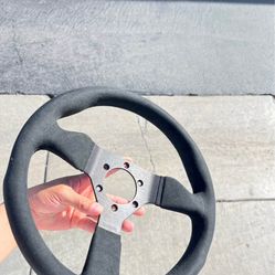 320 momo steering wheel