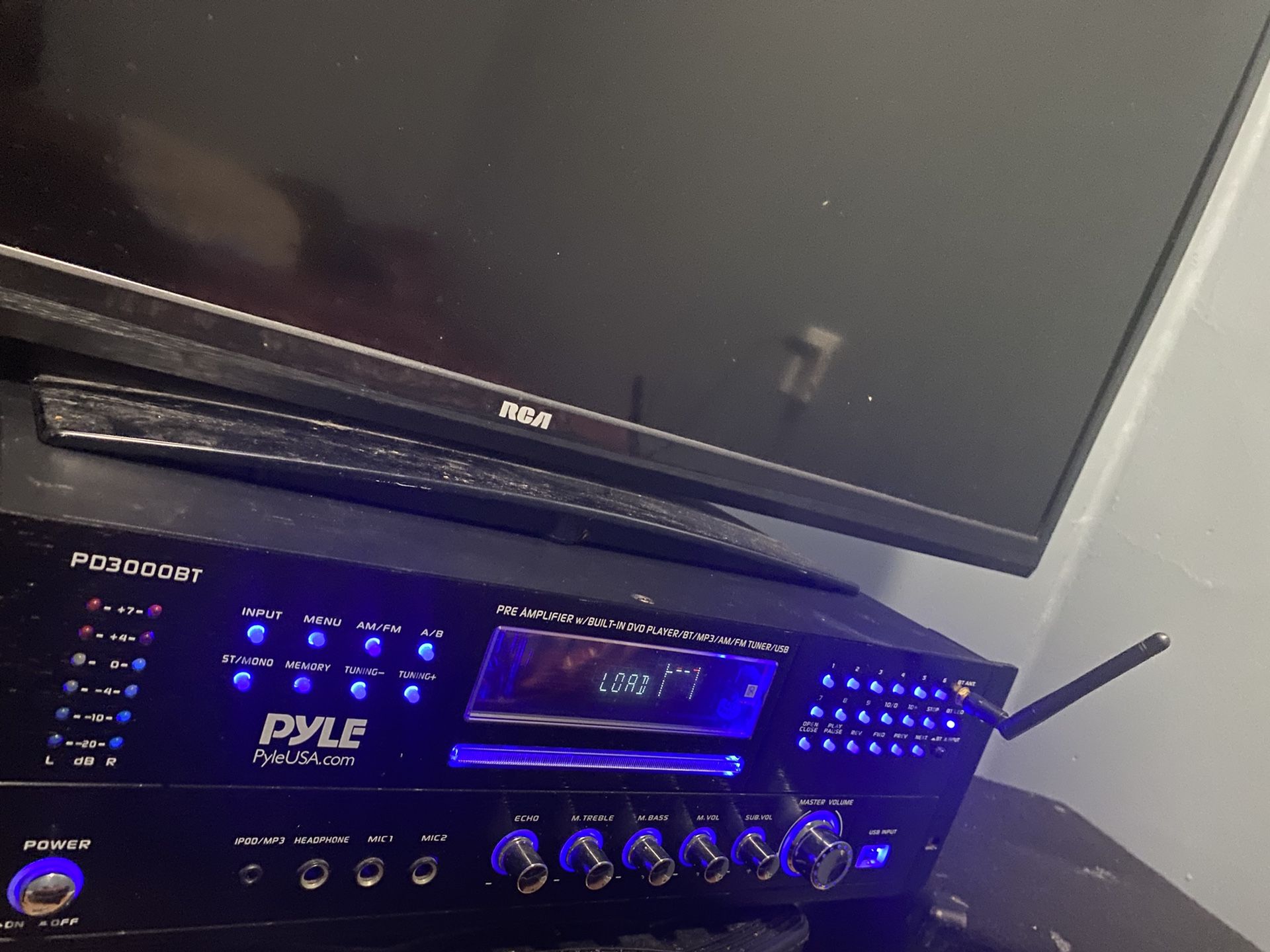 Yamaha S12E Passive Speakers with Pyle Pre Amplifier 