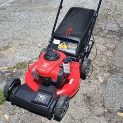 CRAFTSMAN M210 140-cc 21-in Gas Self-propelled Lawn Mower with Briggs and Stratton Engine
