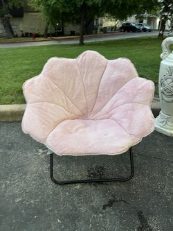 Pink Flower Petal Foldable Chair