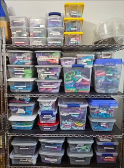 COOKIE CUTTERS- LRG LOT OF 1,184 CUTTERS