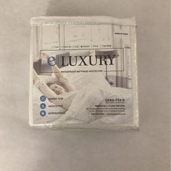 Waterproof Mattres Protector e/Luxury. Queen Size