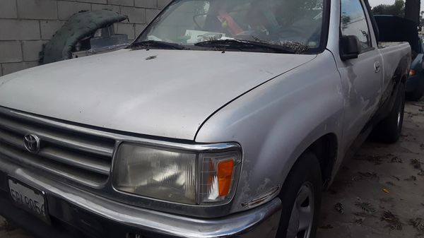 Toyota Tundra 95 (Manual transmission) V6 for Sale in Colton, CA - OfferUp
