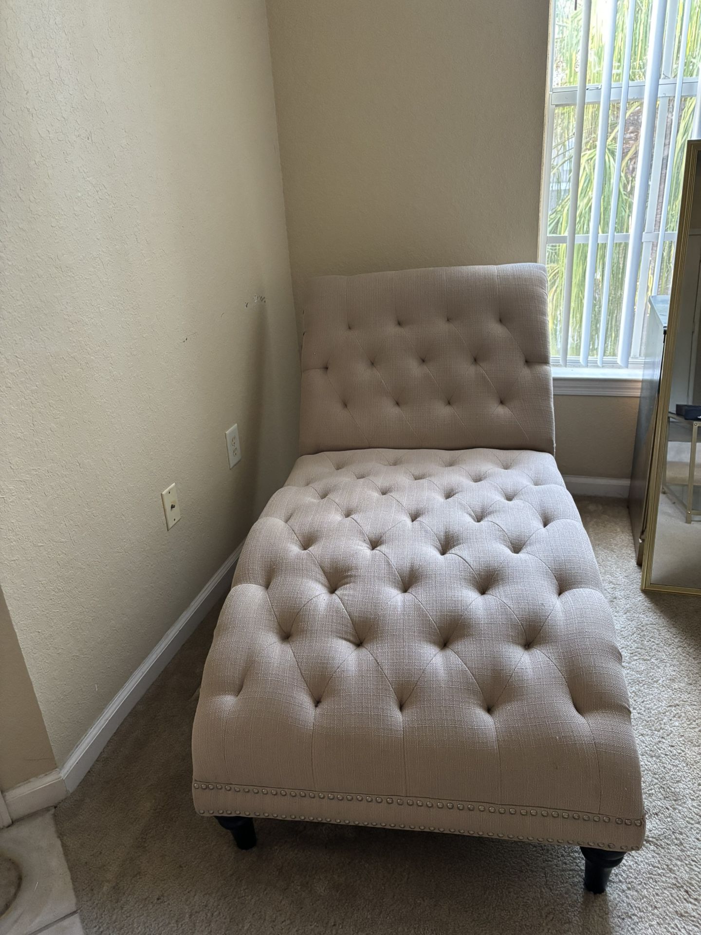 Chaise Lounge Chair