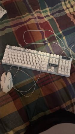 Gaming keyboard it has led lights