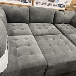 Great condition sectional sofa with ottoman 