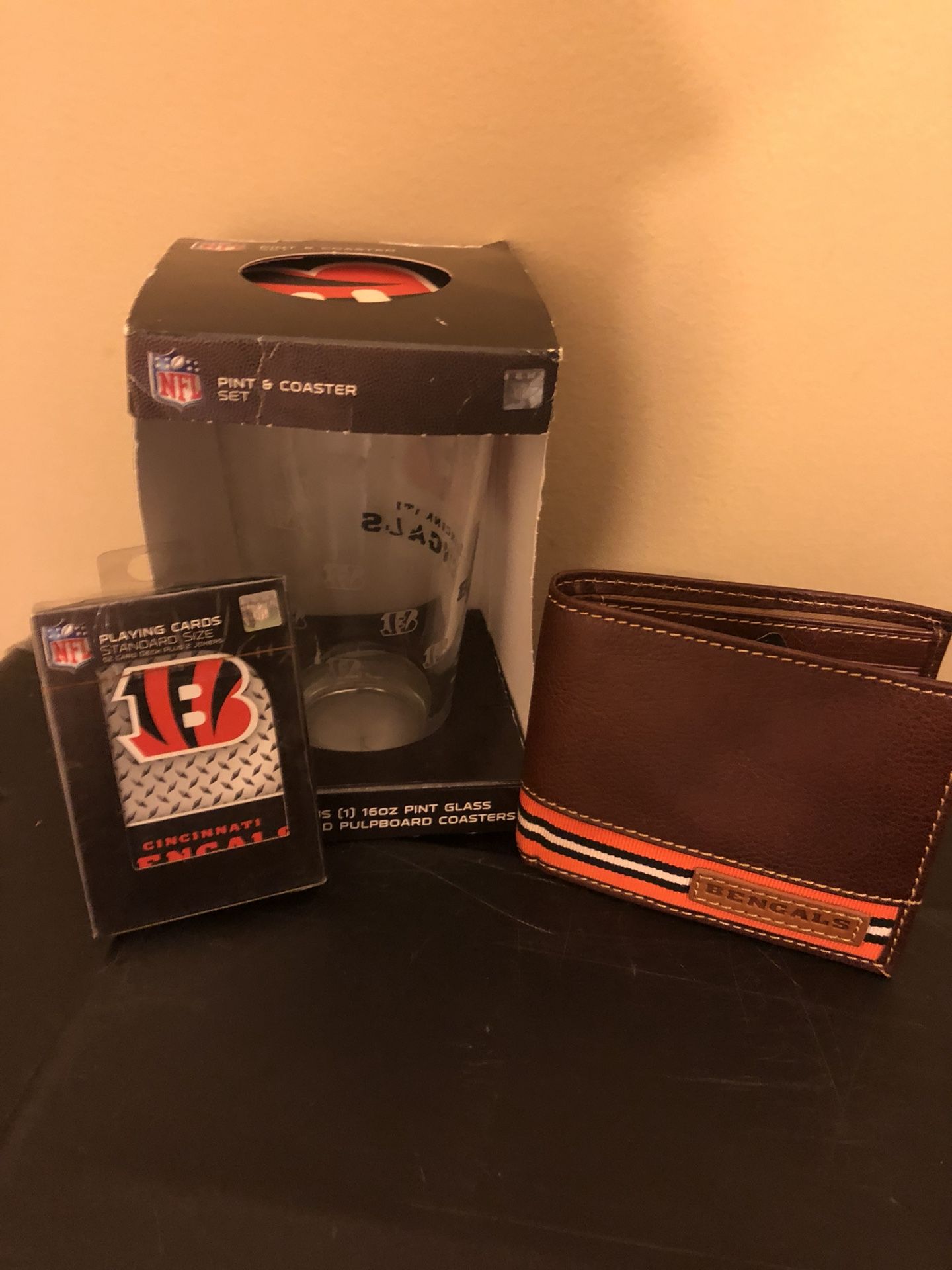 Cincinnati Bengals playing cards pint glass and coaster set leather wallet