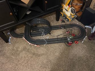 Electric racetrack for kids