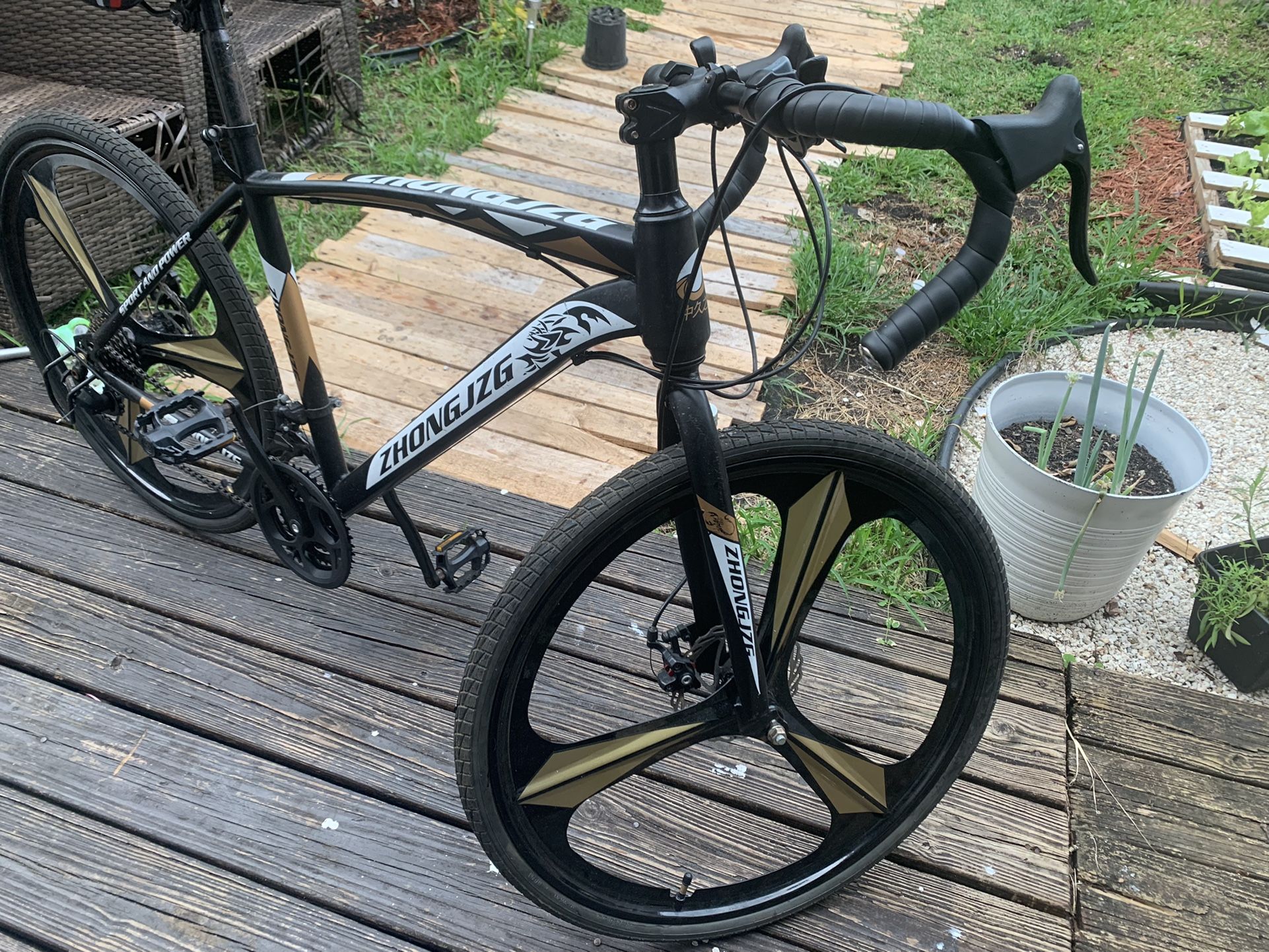 Zhongjzg Road Bike 21 Speed 700c for Sale in Miami FL OfferUp