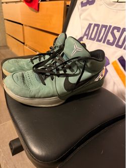 Used Kobe 4 protro “Girl Dad” size 10