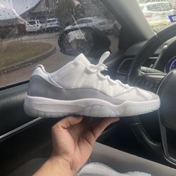 Jordan 11 Cement grey