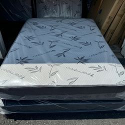 Clearance ❤️ King Mattress with Box Spring & Bed Frame