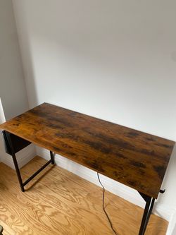 Computer desk