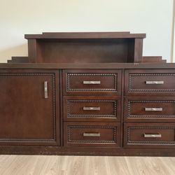 5 Piece Solid Wood Bedroom Set